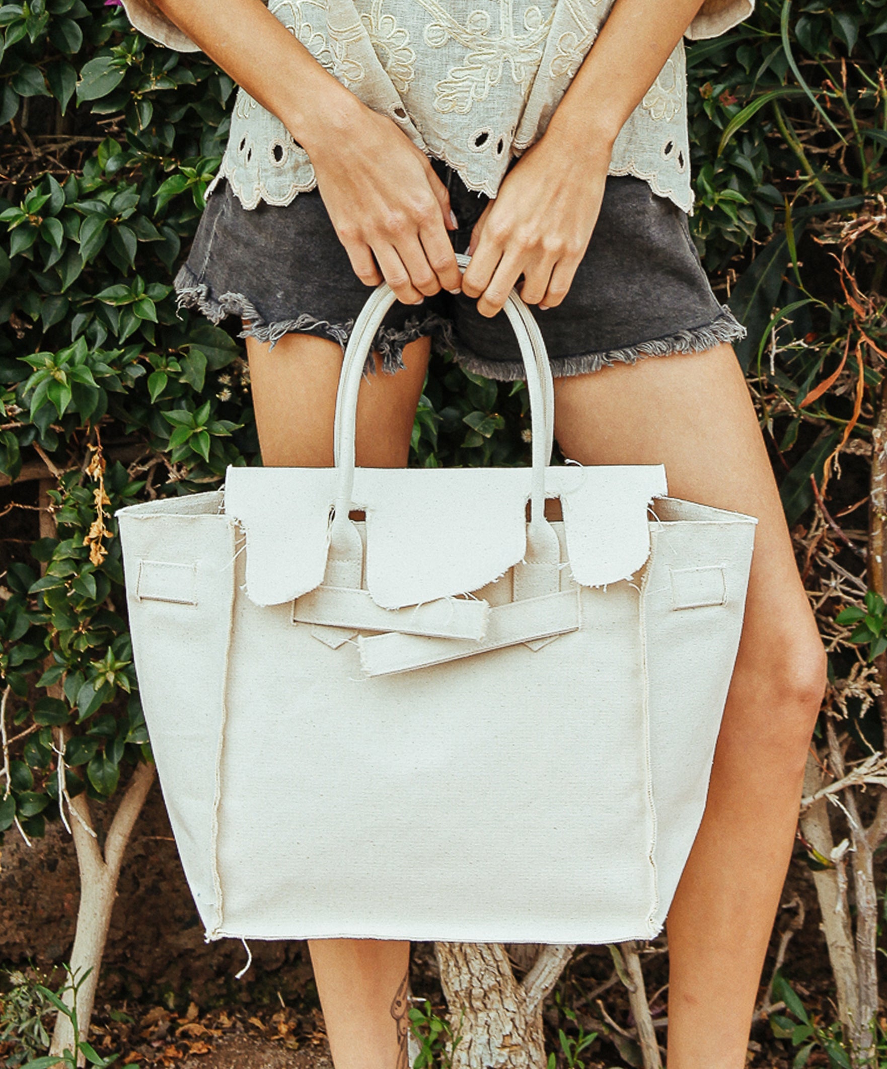 Treat ürself Rose motif dress up bag Treat ürself Rose motif dress up bag - メルカリ