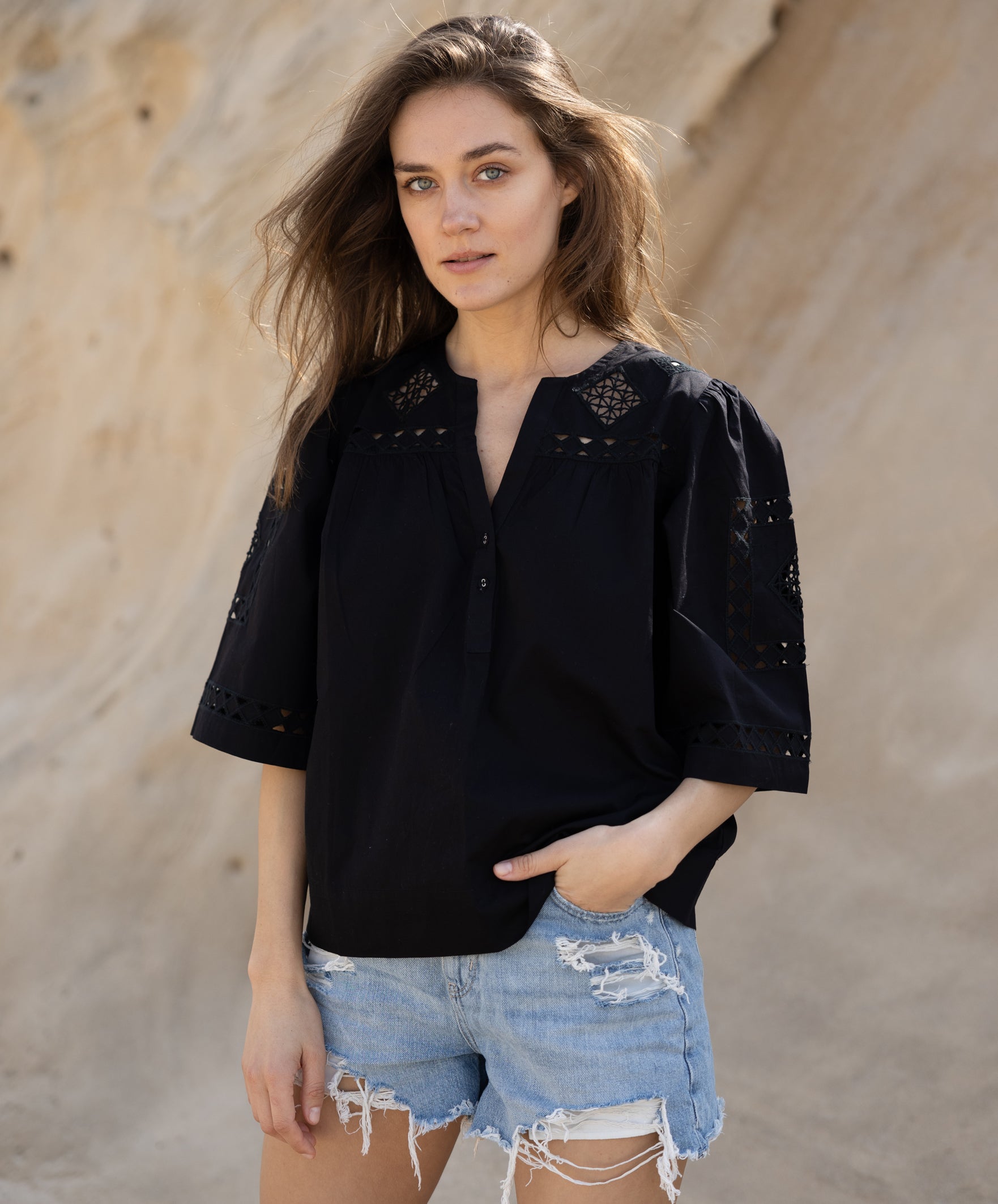 treatürself Rose accent shirt blouse Rose accent shirt blouse | Treat ürself